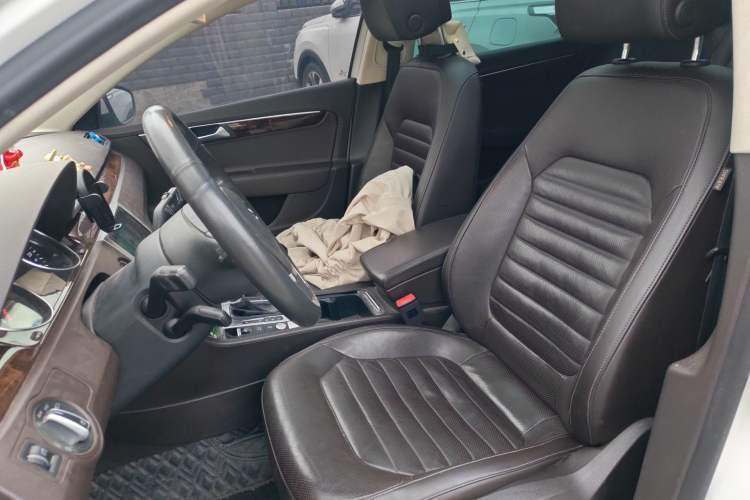 Used Volkswagen Magotan 2012 Travel Edition 2.0 TSI Luxury Version