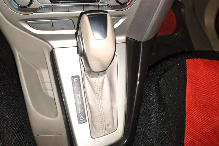 Used Ford Focus 2012 Hatchback 1.6L Automatic Fashion Edition
