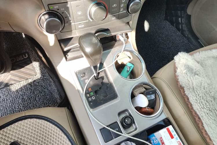 Used Toyota Highlander 2012 2.7L Two-Wheel Drive 7-Seater Elite Edition