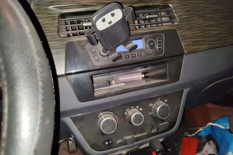 Used Jinbei Hiace X30 2016 1.3L Van Comfort Edition DLCG12 Audio And AC Panel