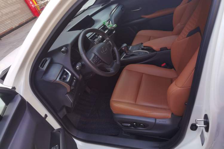 Used Lexus UX 2020 260h Explore & Adventure Edition