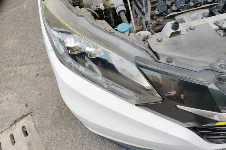 Used Honda Vezel 2017 1.8L CVT Front-Wheel Drive Pioneer Edition Right Front Headlight