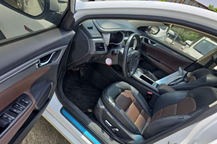 Used Geely Auto Emgrand GL 2018 1.4T DCT Prestige Smart Connectivity Version
