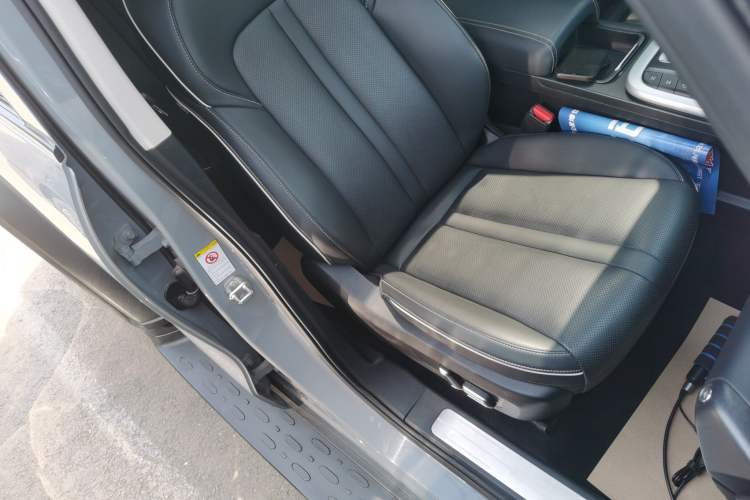 Used Tank 300 2021 Off-Road Edition 2.0T Conqueror Right Front Seat