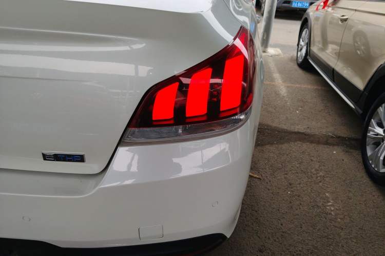 Used Peugeot 508 2015 1.6THP Automatic Prestige Edition Right Rear Taillight