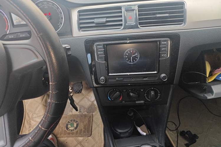 Used Skoda Rapid Spaceback 2014 1.6L Manual Enjoyment Edition
