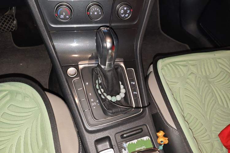 Used Volkswagen Golf 2017 230TSI Automatic Luxury Million-Vehicle Commemorative Edition
