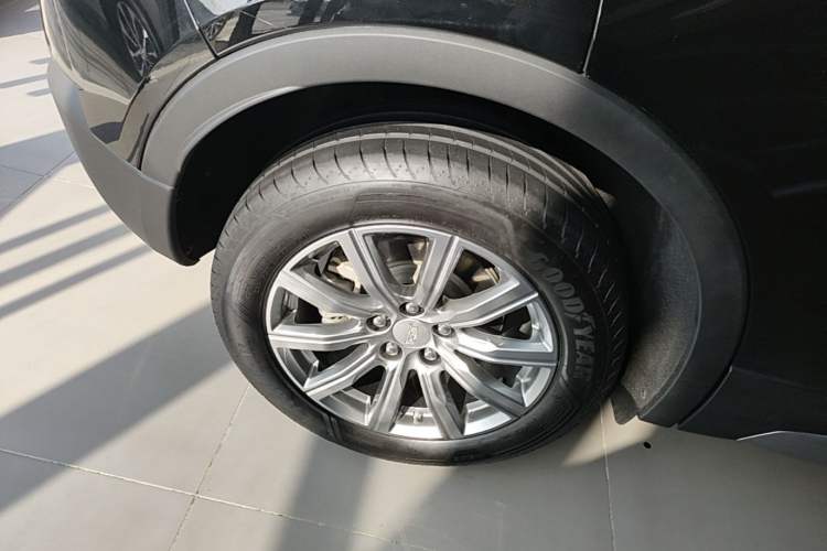 Used Cadillac XT4 2018 28T Two-Wheel-Drive Luxury Model