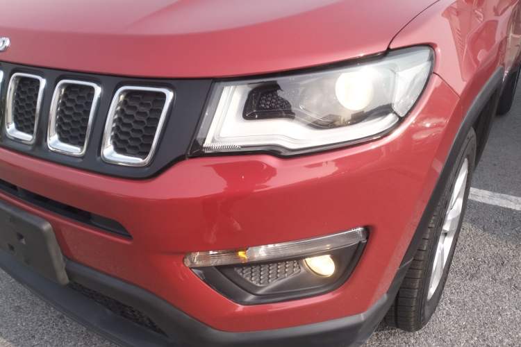 Used Jeep Compass 2017 200T Automatic Family Edition
