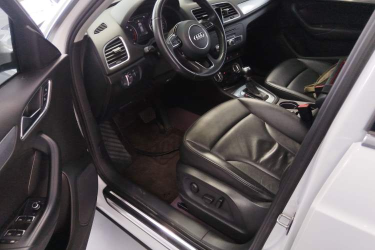 Used Audi Q3 2015 35 TFSI quattro Technology Edition
