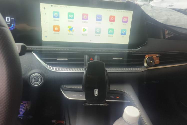 Used Bestune B70 2025 Dragon Edition 1.5T Comfort Model Audio And AC Panel