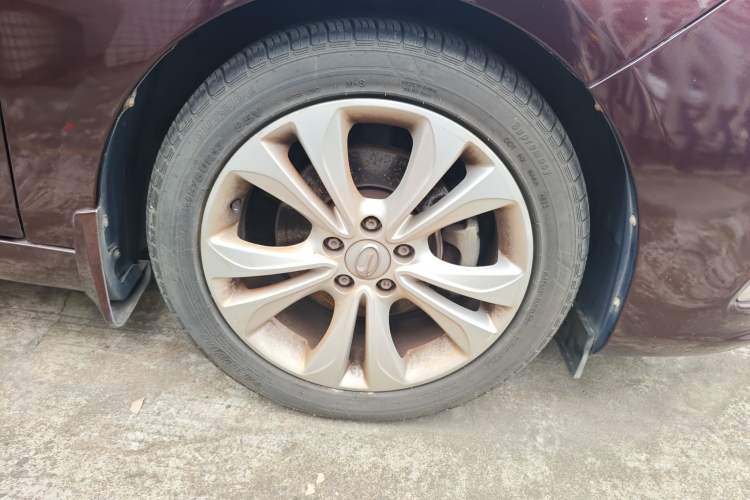 Used GAC Trumpchi GA6 2015 1.8T DCT Elite Model
