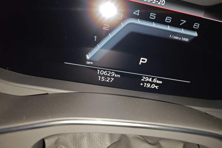 Used Audi A7L 2024 45 TFSI quattro S-line Black Warrior Edition Odometer Close Up