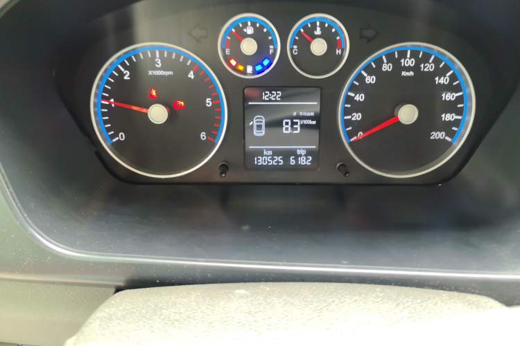 Used Foton Toano 2020 2.5T Manual Transmission Tongtu Long Wheelbase Mid-Roof 3-Seat 4J25TC3 Odometer Close Up