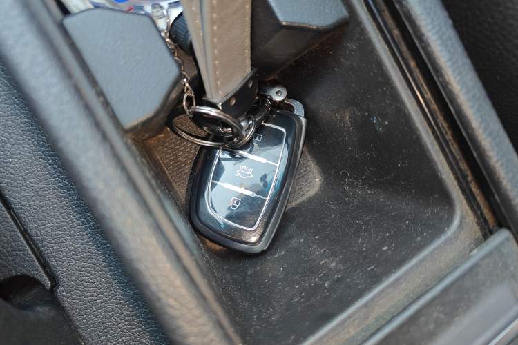 Used Hyundai Elantra (5th Generation / Langdong) 2015 1.6L Automatic Leading Model Vehicle Key