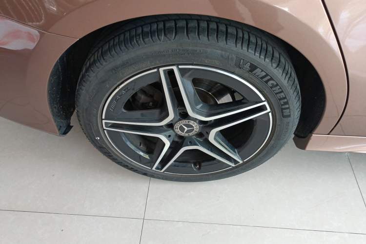 Used Mercedes-Benz A-Class 2019 Restyled A 200 L Sport Sedan Right Rear Wheel Hub