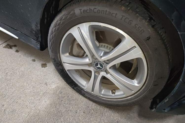 Used Mercedes-Benz C-Class 2020 C 260 L Sport Edition Right Front Wheel Hub