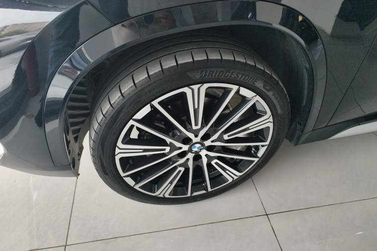 Used BMW X1 2023 xDrive25Li M Sport Package Left Front Wheel Hub