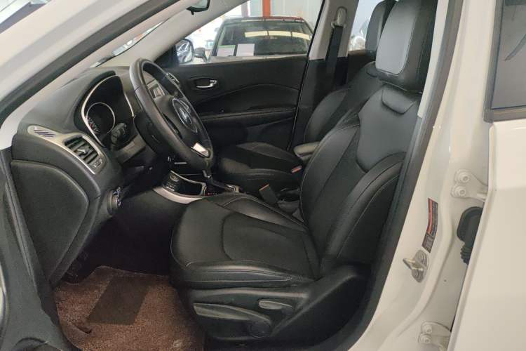 Used Jeep Compass 2017 200T Automatic Comfort Edition
