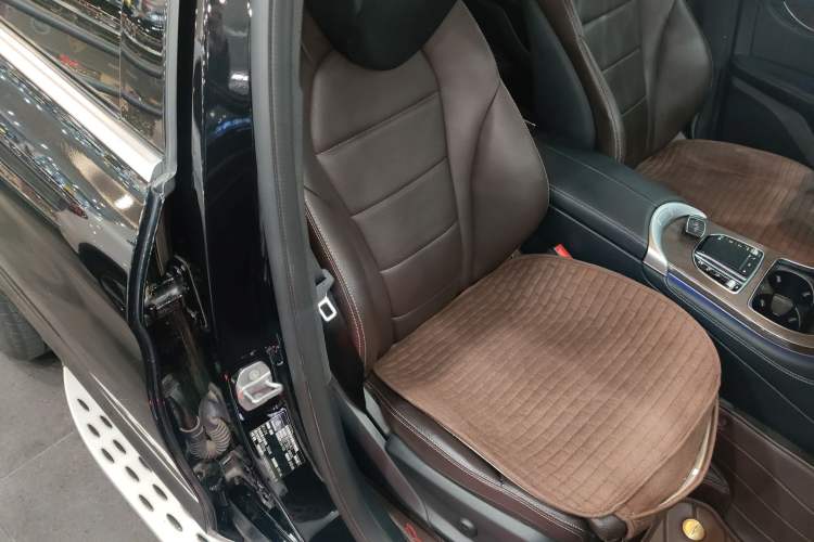 Used Mercedes-Benz GLC 2020 Facelift GLC 300 L 4MATIC Dynamic Edition Right Front Seat