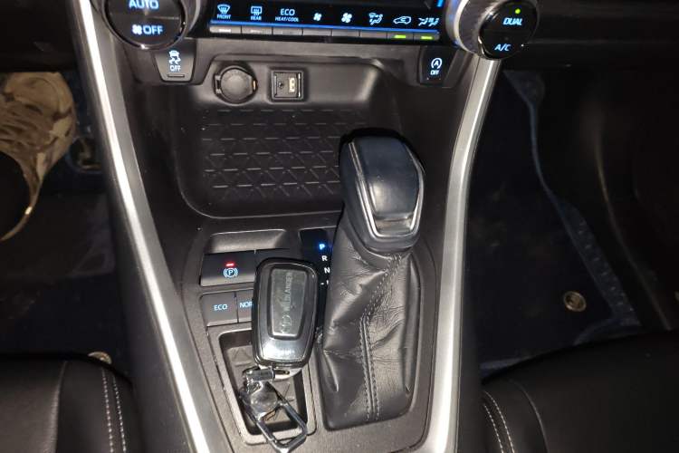 Used Toyota Wildlander 2021 2.0L CVT Two-Wheel Drive Luxury Edition