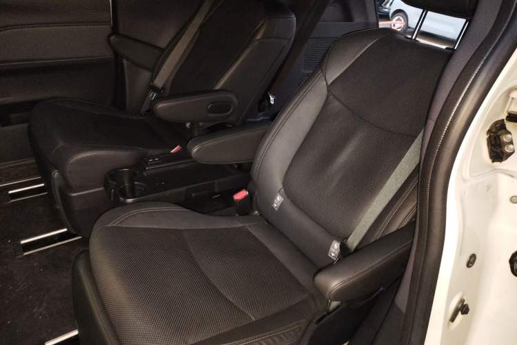 Used Toyota SIENNA 2024 2.5L Hybrid Four-Wheel Drive Prestige Edition