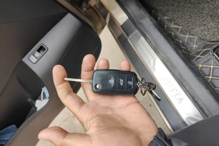 Used Volkswagen Jetta 2017 1.5L Manual Fashion Edition
