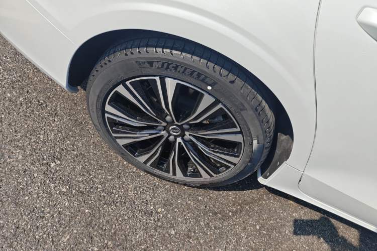 Used Volvo S60 2023 B4 Zhiyuan Luxury Edition
