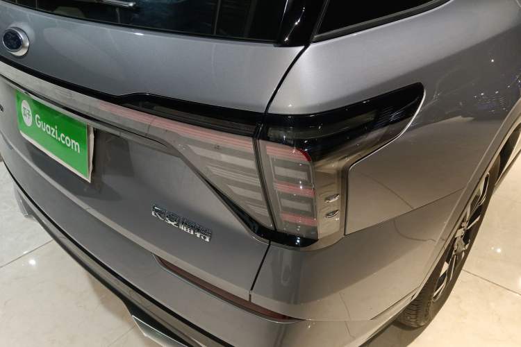 Used Ford Edge 2025 Ford Explorer L 2.0T EcoBoost E-Hybrid Four-Wheel-Drive 7-Seater Supreme Model
