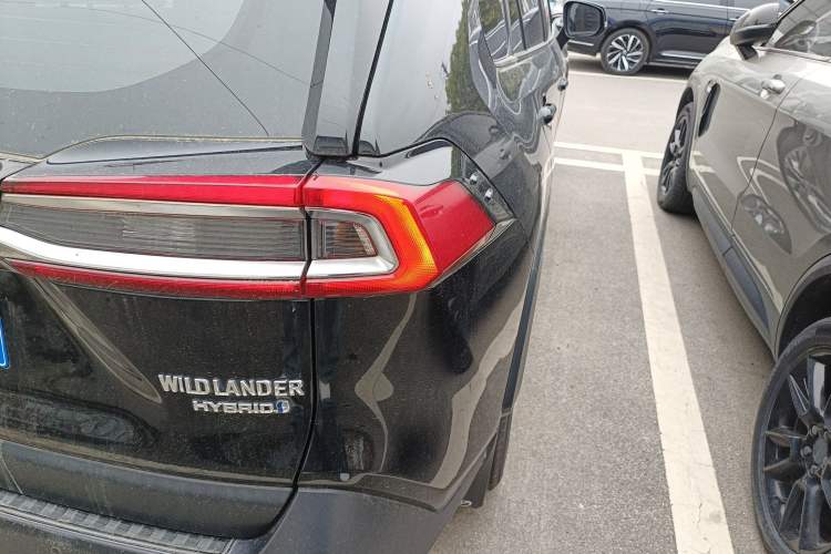 Used Toyota Wildlander 2022 Dual-Engine 2.5L E-CVT Two-Wheel Drive Luxury PLUS Edition