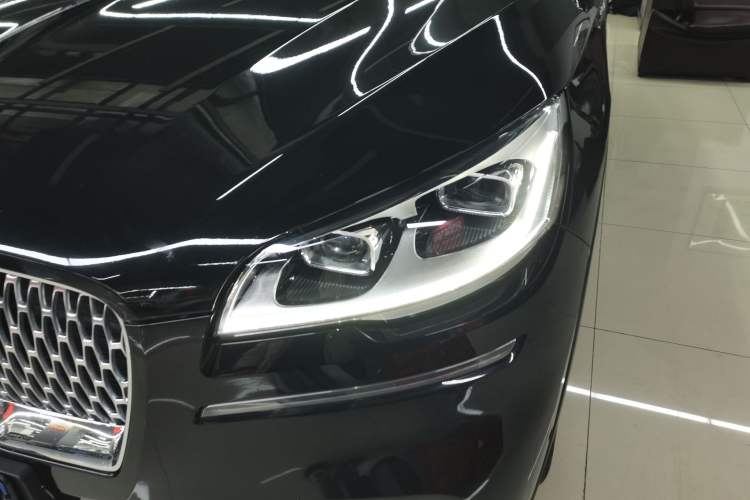 Used Lincoln Aviator 2020 3.0T V6 All-Wheel Drive Executive Version
