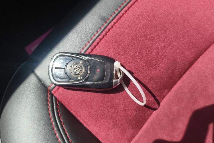 Used Buick Encore 2018 18T Automatic Two-Wheel Drive Urban Elite Model
