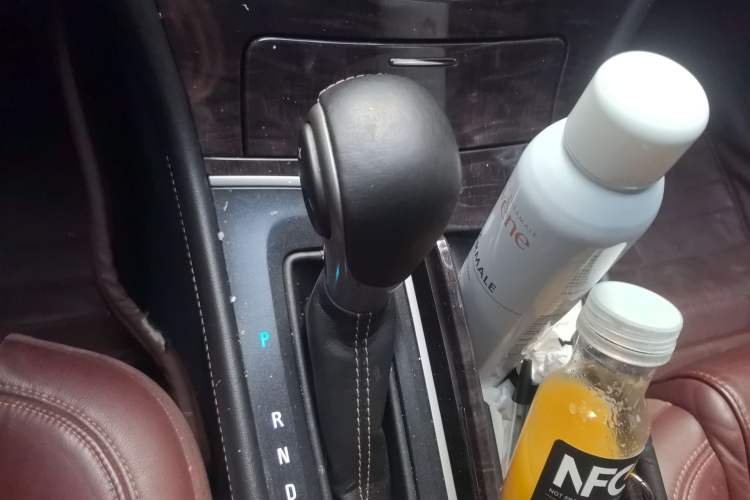 Used Buick LaCrosse 2013 2.4L SIDI Elite Comfort Version Gear Lever