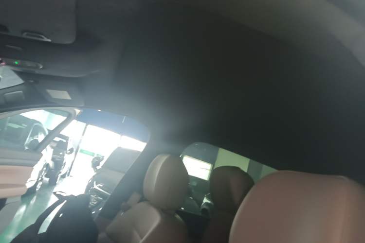 Used Nio ES8 2023 75 kWh Executive Edition
