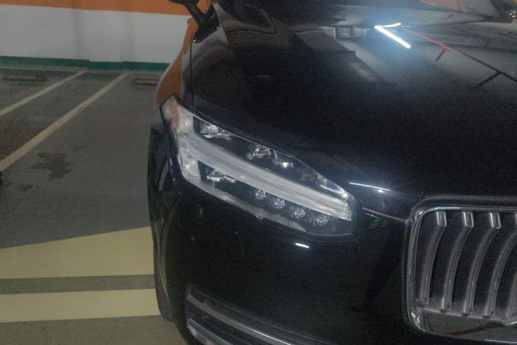 Used Volvo XC90 2020 T6 Zhiyi Luxury 7-Seater Right Front Headlight