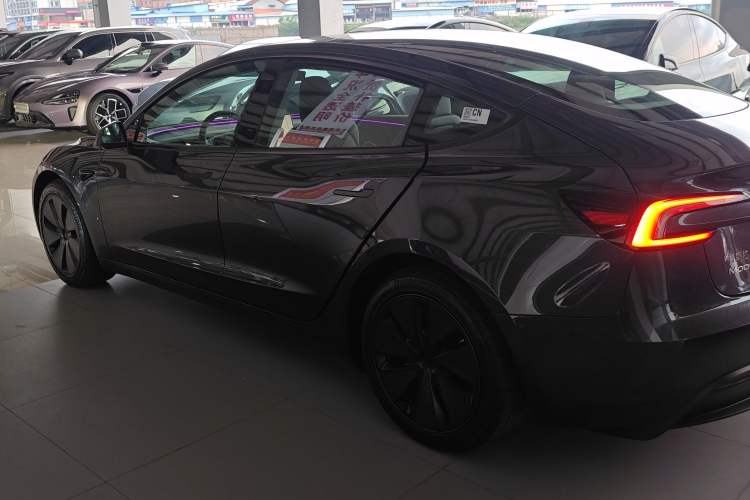 Used Tesla Model 3 2025 Rear-Wheel-Drive Version