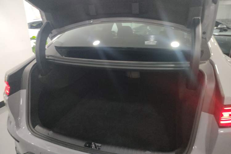 Used BYD Han 2025 EV with 701 km of Laser Radar-Enabled Intelligent Driving