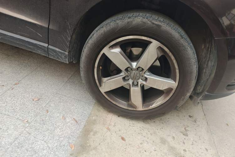 Used Audi Q5 2015 40 TFSI Technology Edition Right Front Wheel Hub