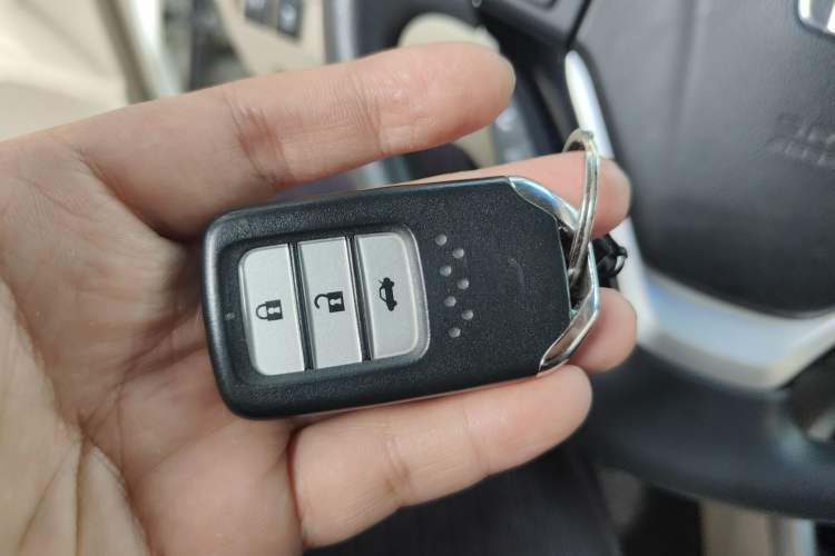 Used Honda Crider 2013 1.8L automatic luxury edition