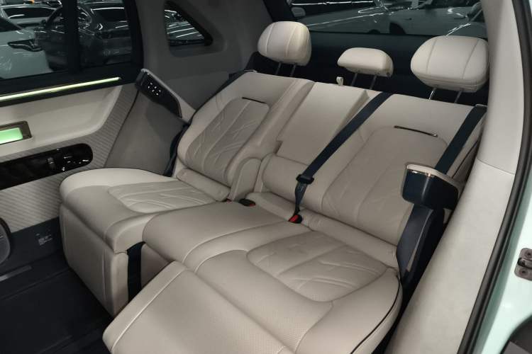 Used Zeekr MIX 2025 Intelligent Driving Version
