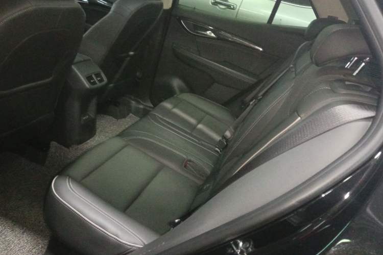 Used Buick Envision 2022 Encore S 552T Two-Wheel-Drive Luxury Model