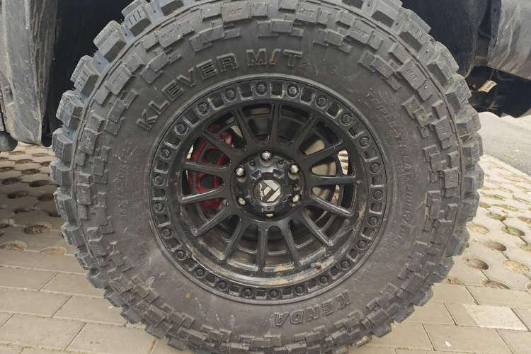 Used JMC DaDao  Right Front Wheel Hub