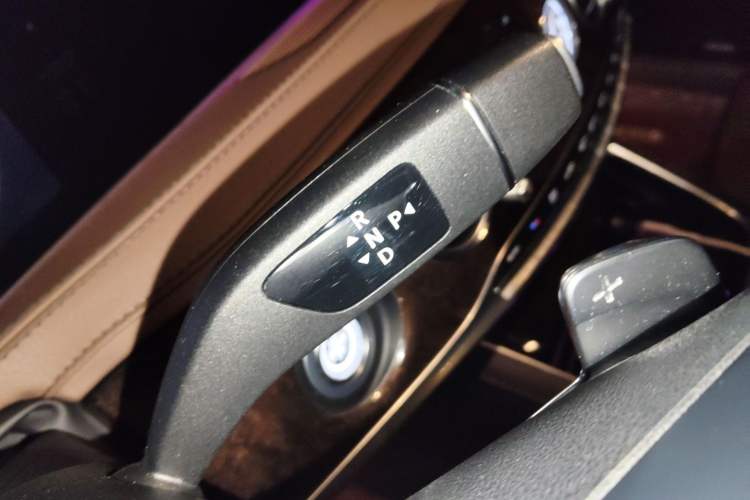 Used Mercedes-Benz S-Class 2019 S 350 L Executive Edition Gear Lever