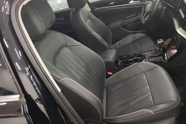 Used Volkswagen Passat 2022 330TSI Luxury Edition Custom Version