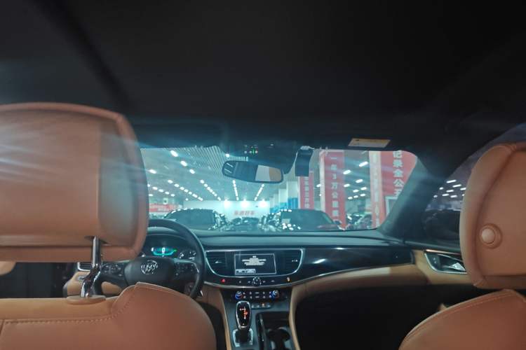 Used Buick LaCrosse 2018 28T Luxury Model