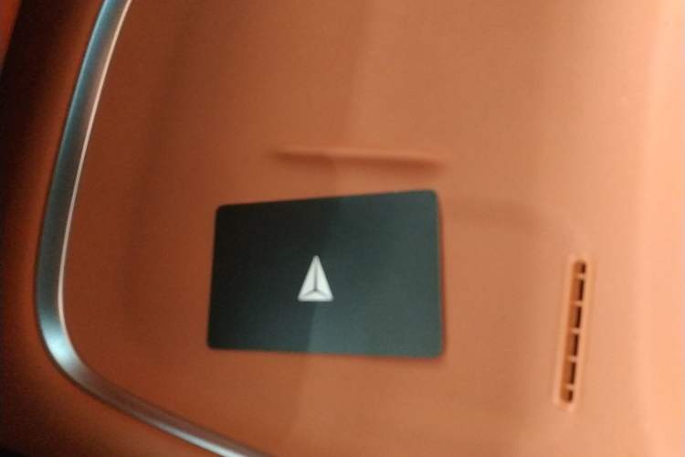 Used Deepal S07 2025 215Max Deep Blue Intelligent Driving AD PRO Range-Extended Version
