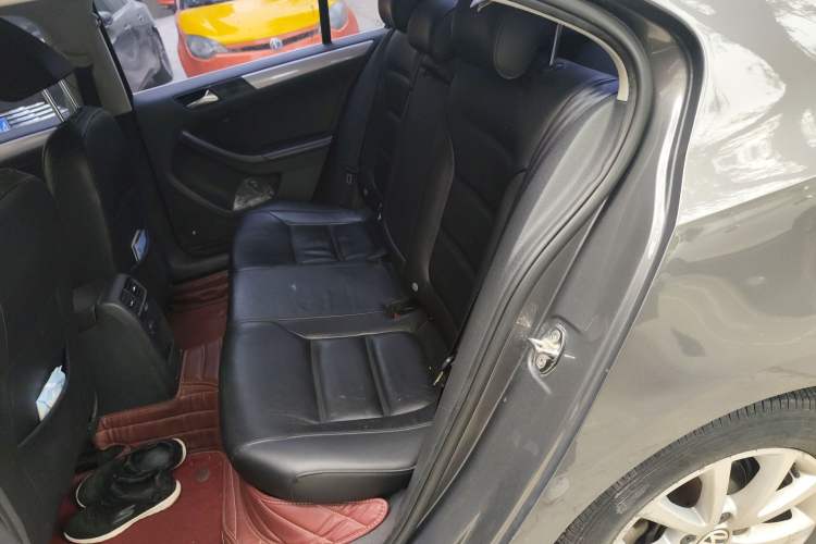 Used Volkswagen Sagitar 2012 1.4TSI Automatic Luxury Edition Left Rear Seat