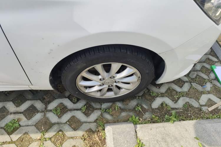 Used CHANGAN Alsvin V7 2015 1.6L Manual Joyride Model China IV Standard Right Front Wheel Hub