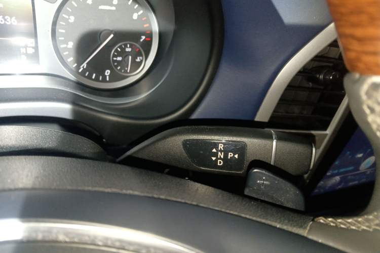 Used Mercedes-Benz Vito 2021 2.0T Business Version 7 Seats