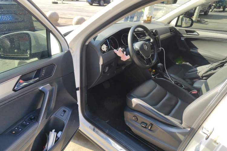 Used Volkswagen Tiguan L 2019 330TSI Automatic Two-Wheel Drive Smart Luxury Version China VI Standard